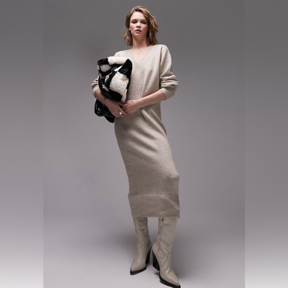 Topshop, Long Sleeve V-Neck Sweater Dress Size Small